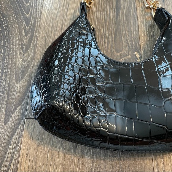 FOREVER 21 Faux Black Crocodile Tiny Purse w/Big Gold Chunky Strap - Picture 2 of 8